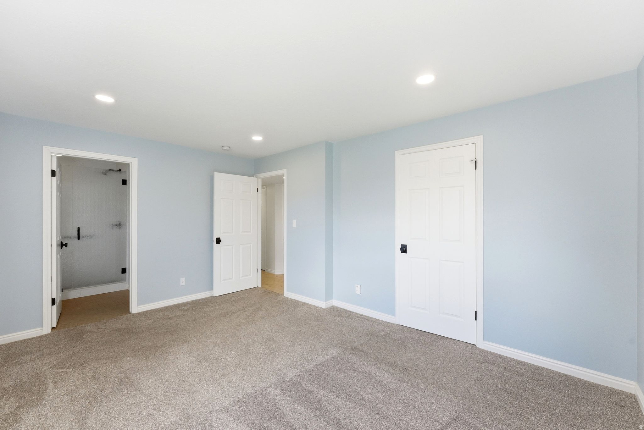 SWISS OAKS CONDOMINIUMS - Residential