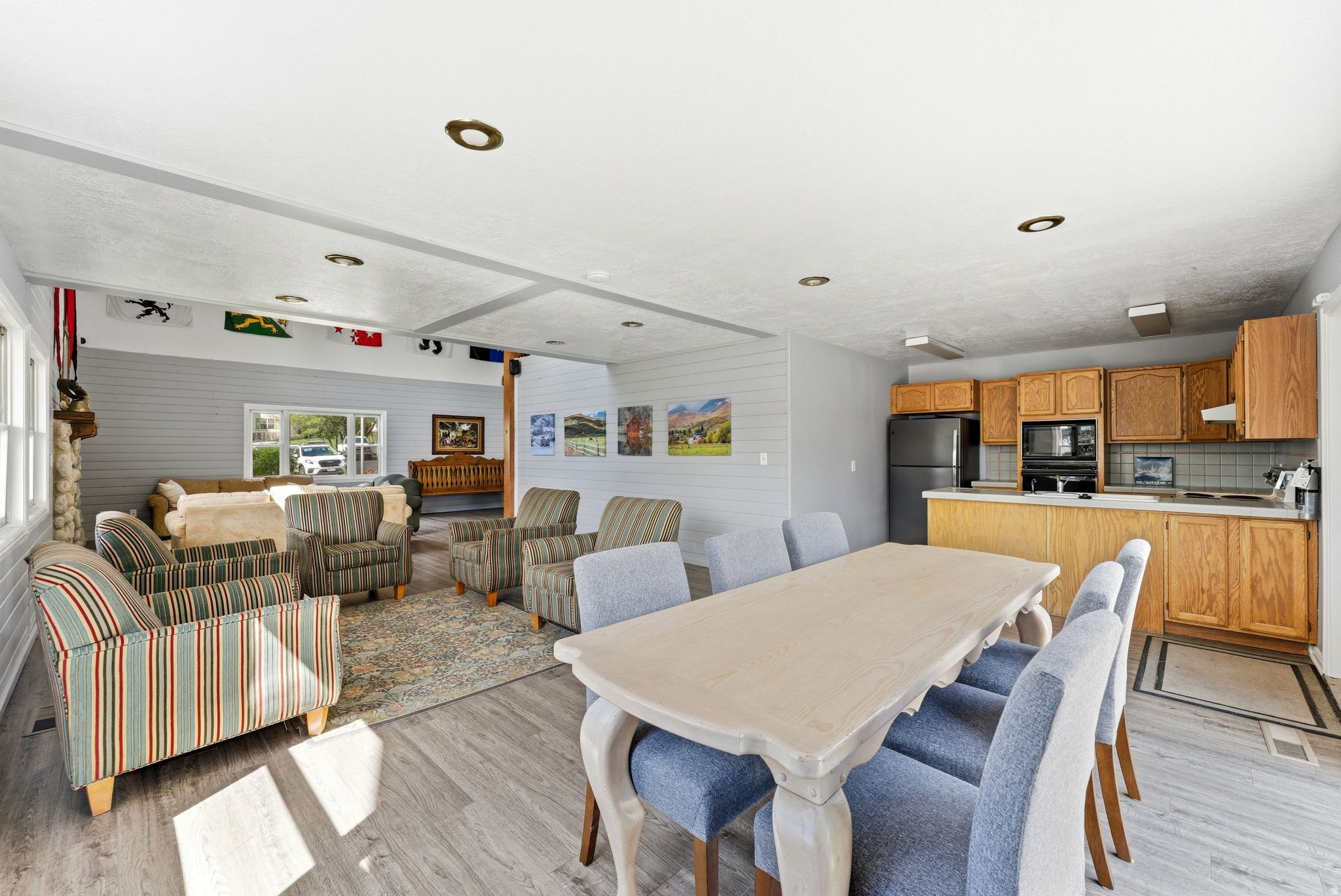 SWISS OAKS CONDOMINIUMS - Residential