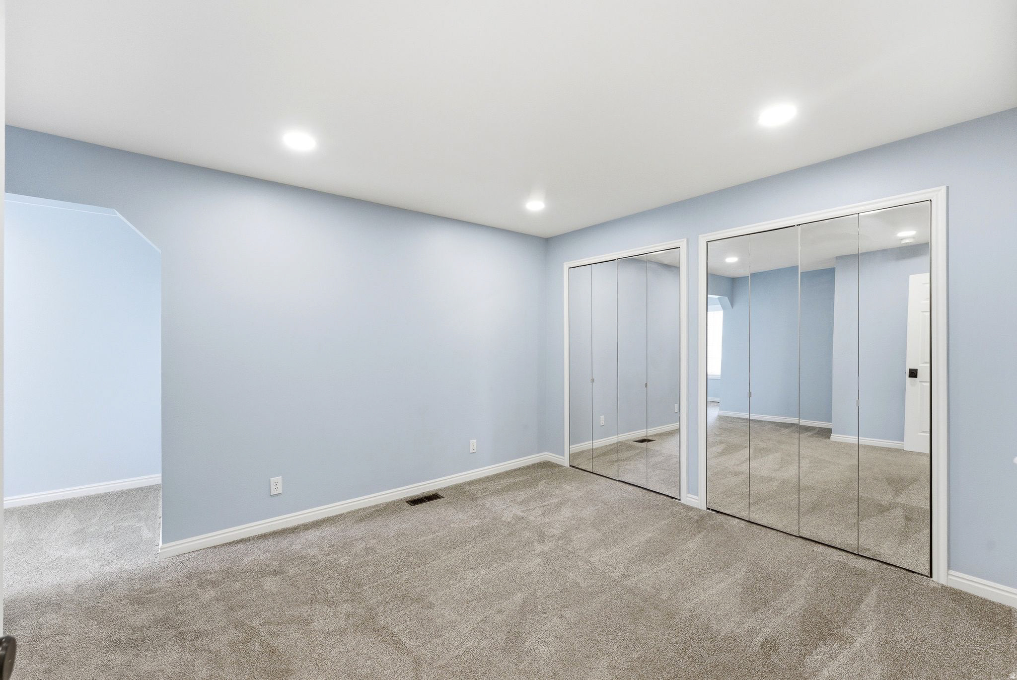 SWISS OAKS CONDOMINIUMS - Residential