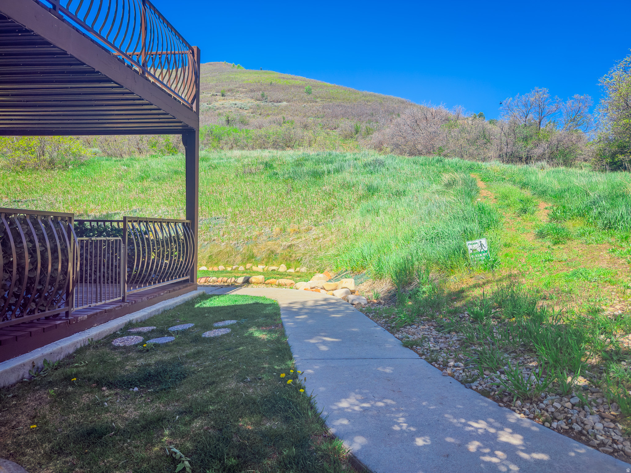 SWISS OAKS CONDOMINIUMS - Residential