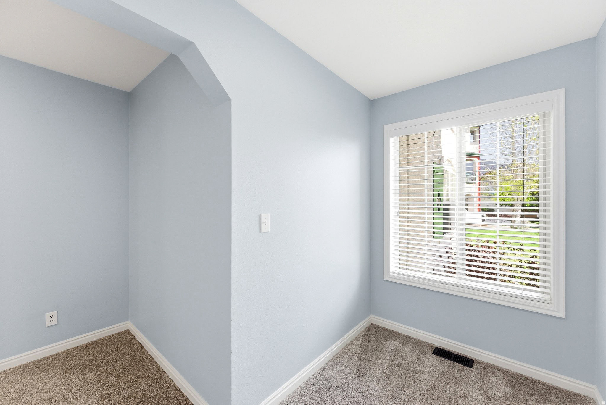 SWISS OAKS CONDOMINIUMS - Residential