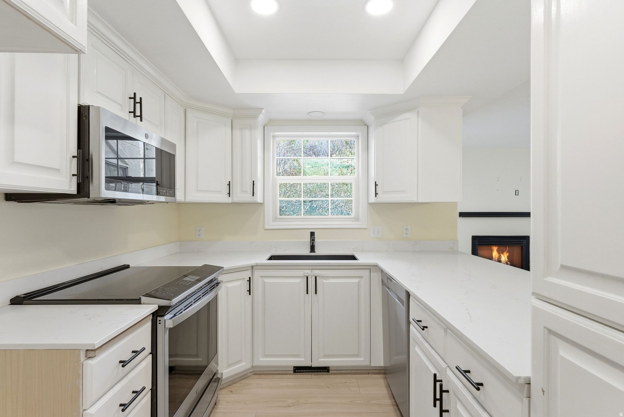 SWISS OAKS CONDOMINIUMS - Residential