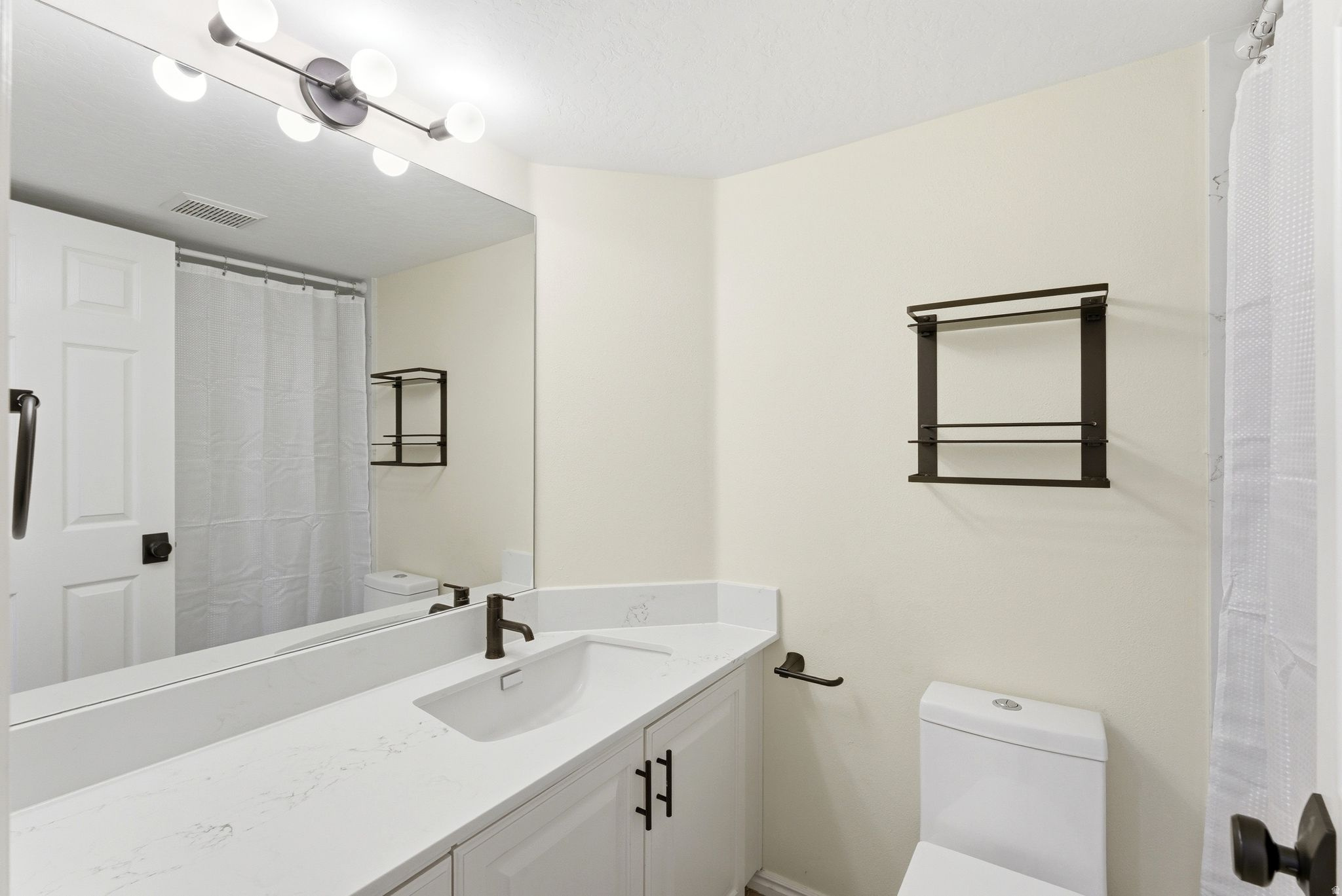 SWISS OAKS CONDOMINIUMS - Residential