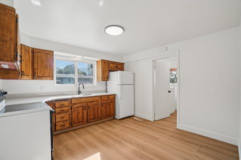 Tiny photo for 160 S 700 E, Pleasant Grove, UT 84062 (MLS # 2120469)