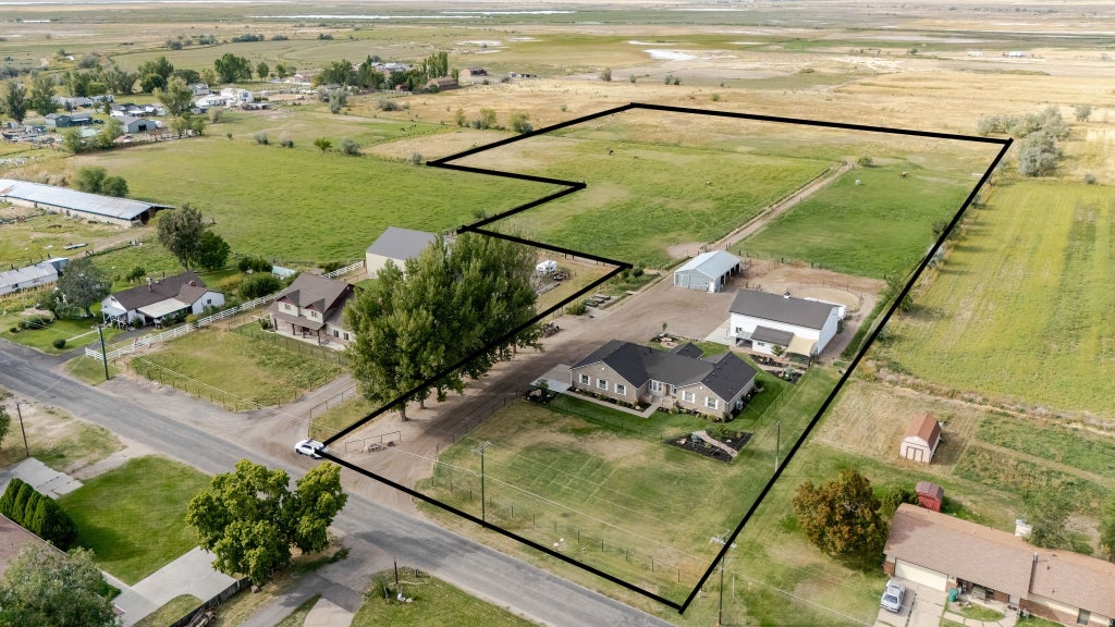 Photo of 6540 W 4600 S, Hooper, UT 84315 (MLS # 2186111)