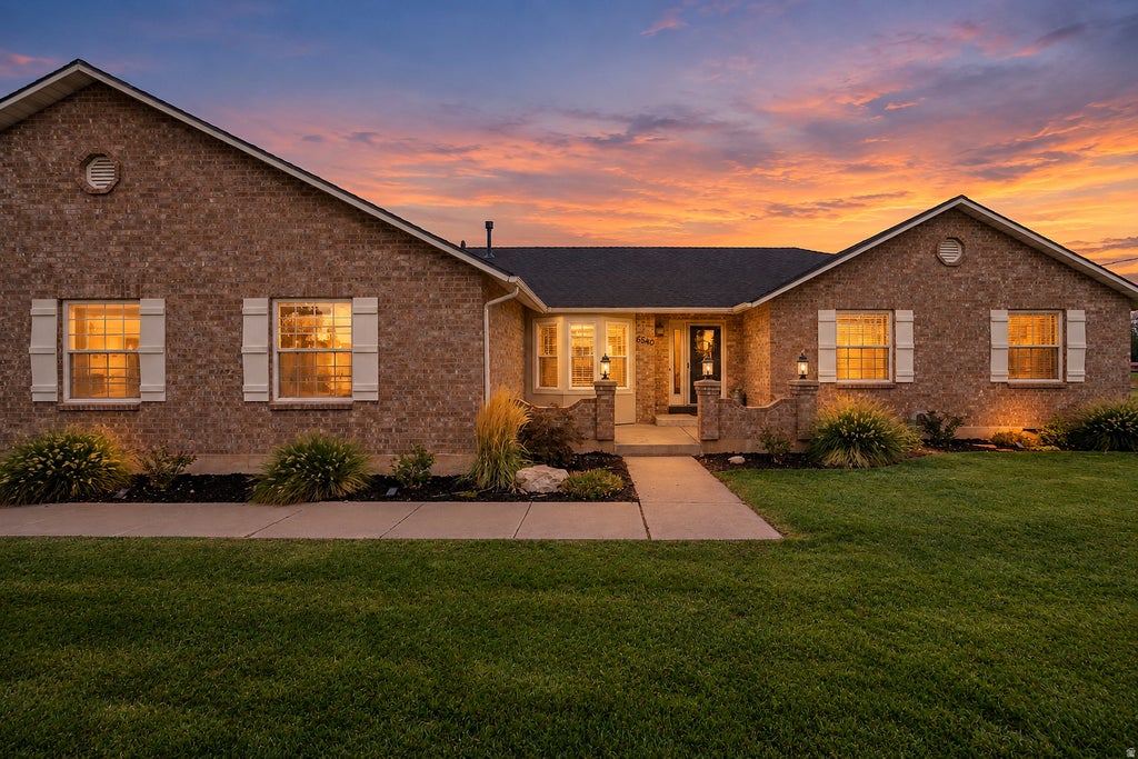 Photo of 6540 W 4600 S, Hooper, UT 84315 (MLS # 2186111)