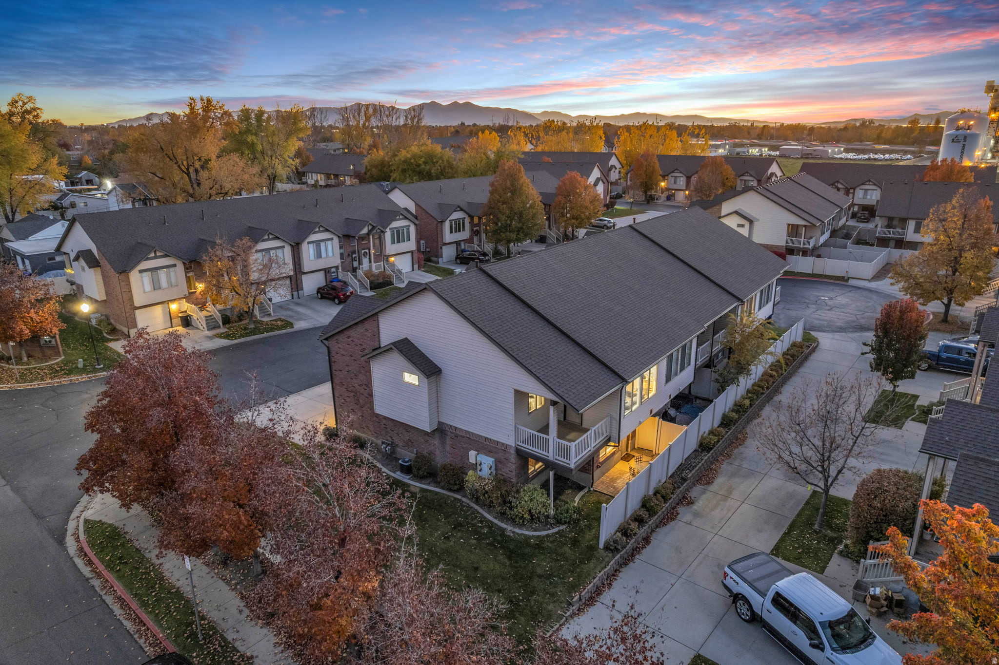 MEADOWS - Residential