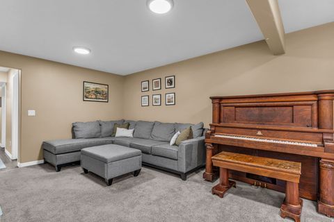 Tiny photo for 204 W LYMAN LN, Bountiful, UT 84010 (MLS # 2122822)