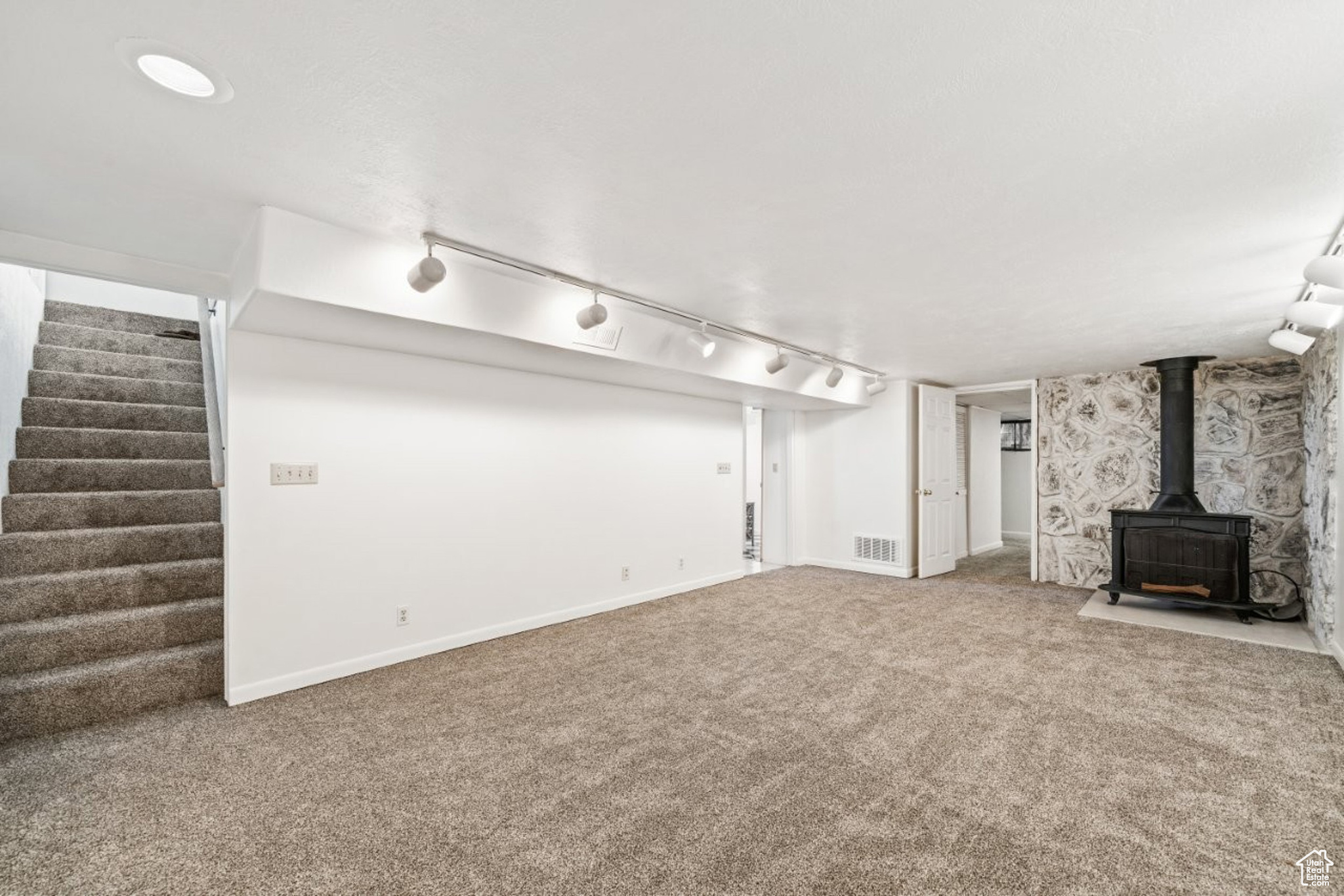 HOFFMAN HEIGHTS - Residential