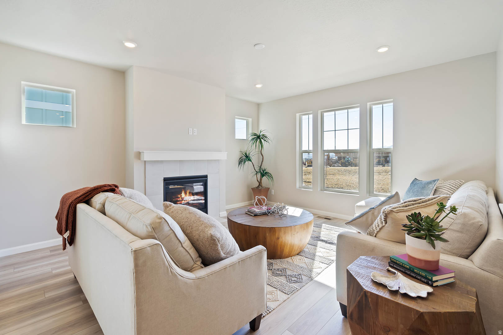 DAYBREAK SPRINGHOUSE - Residential