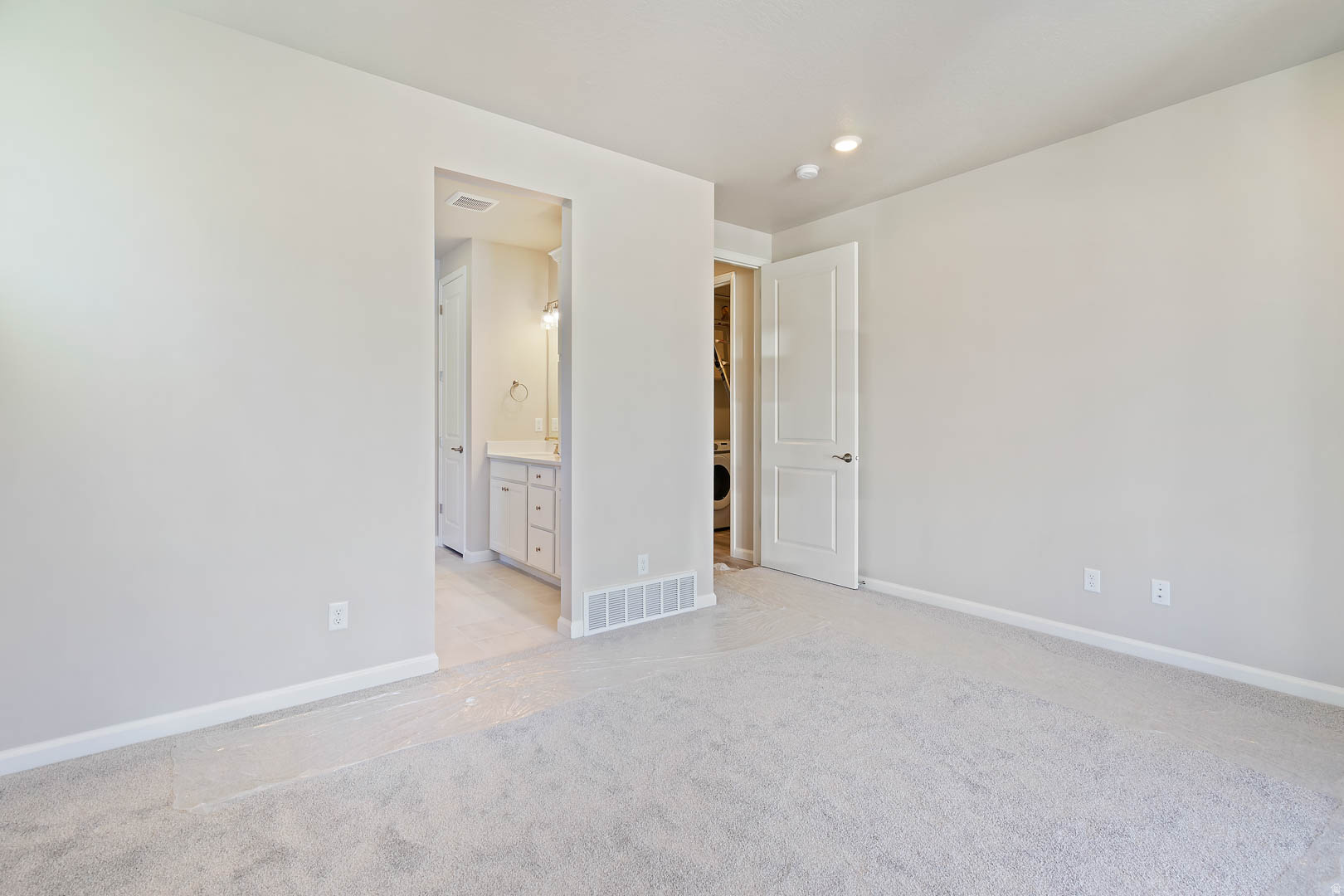 DAYBREAK SPRINGHOUSE - Residential