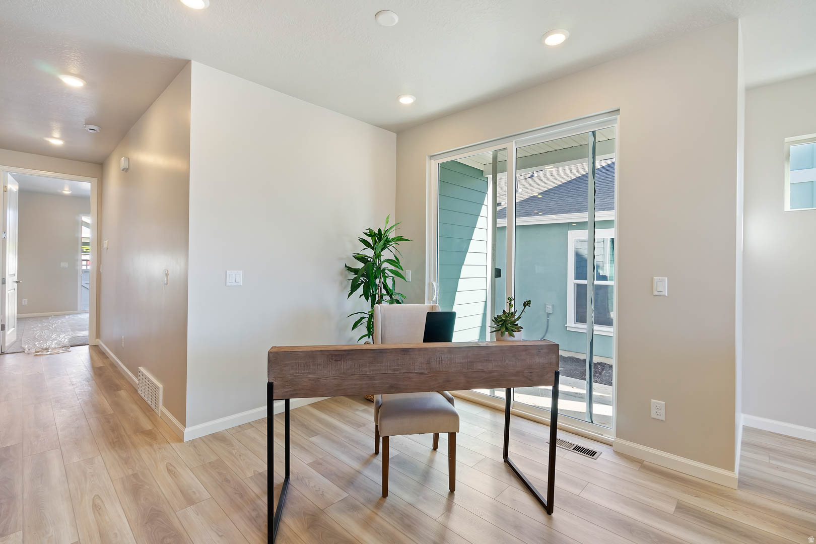 DAYBREAK SPRINGHOUSE - Residential