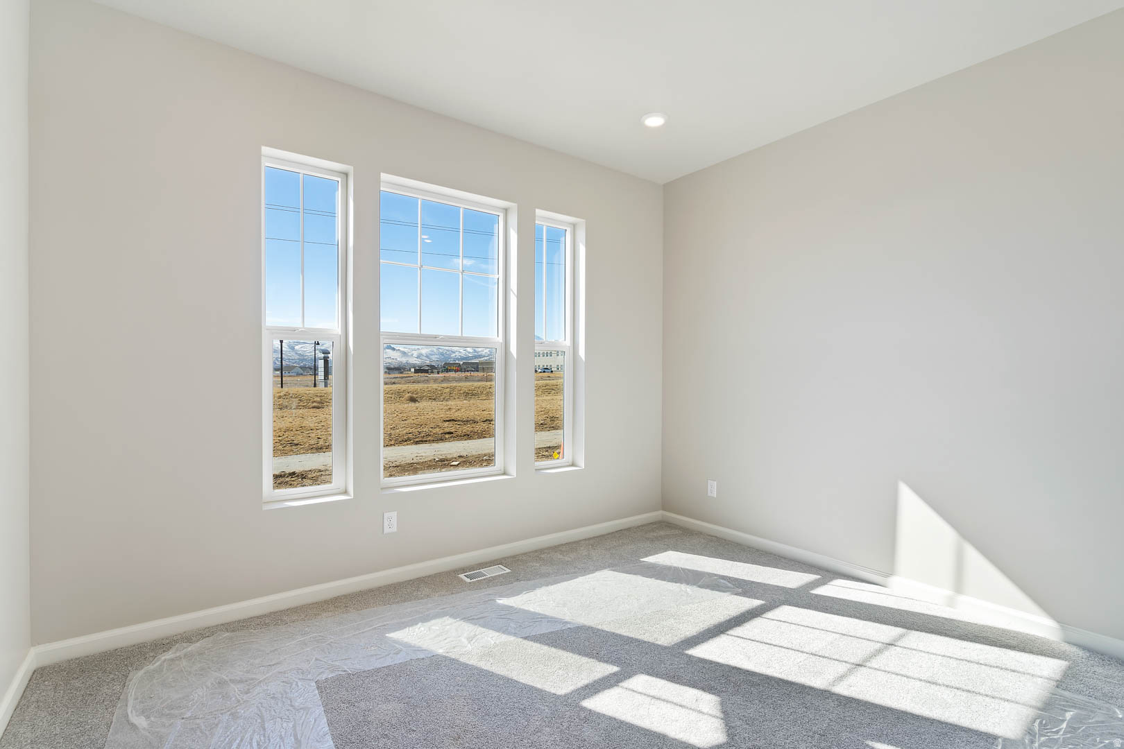 DAYBREAK SPRINGHOUSE - Residential