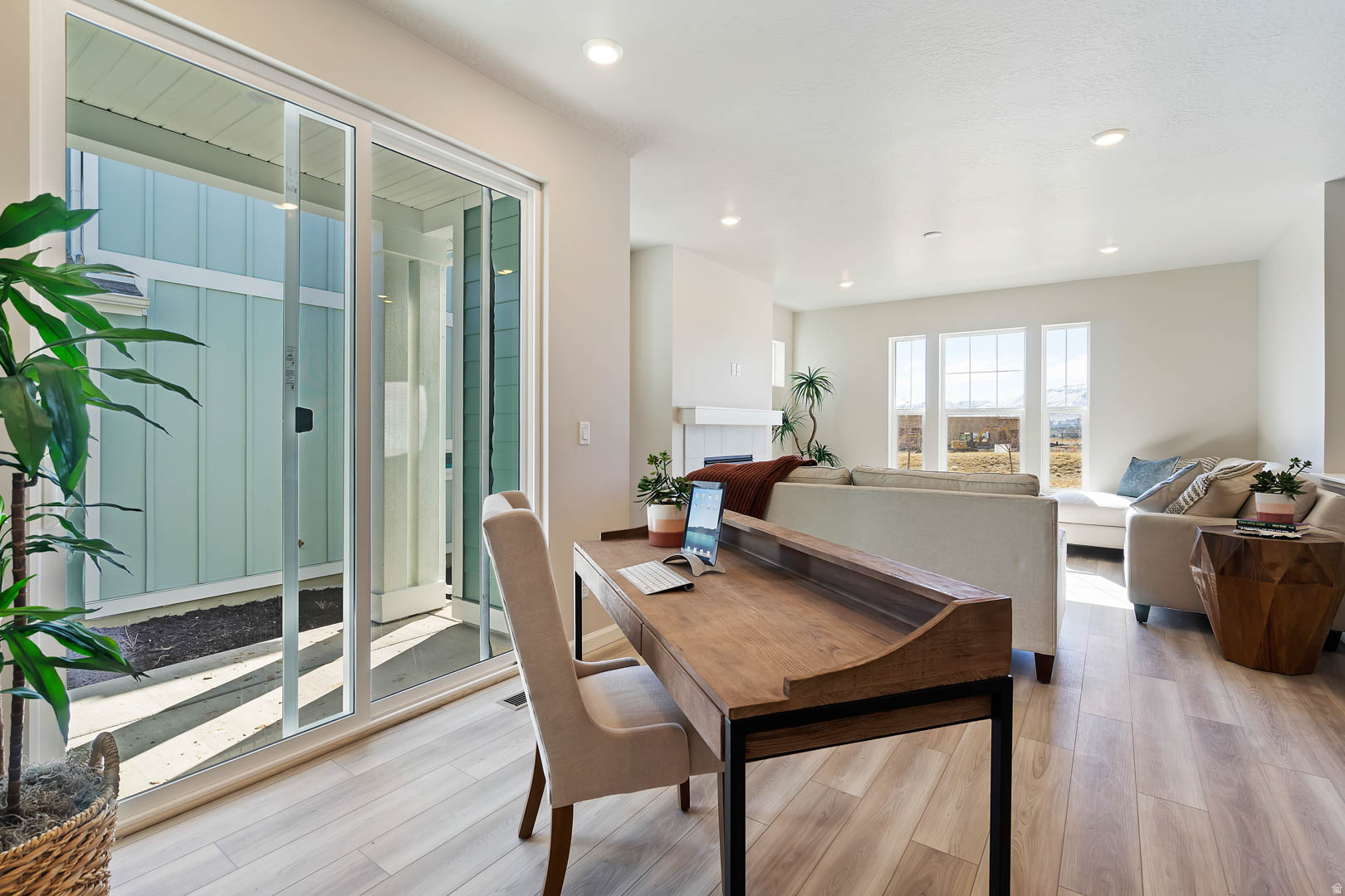 DAYBREAK SPRINGHOUSE - Residential