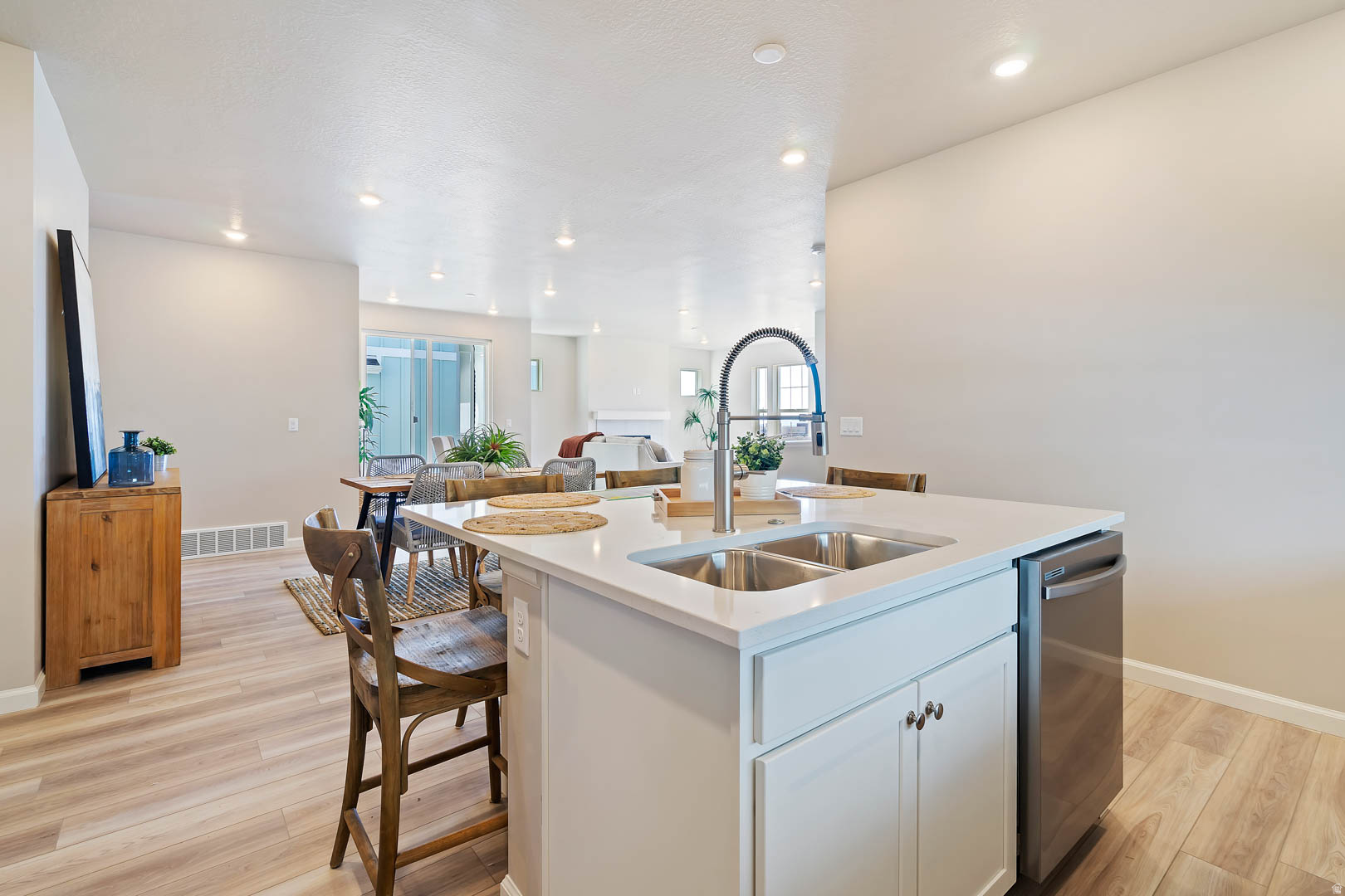 DAYBREAK SPRINGHOUSE - Residential