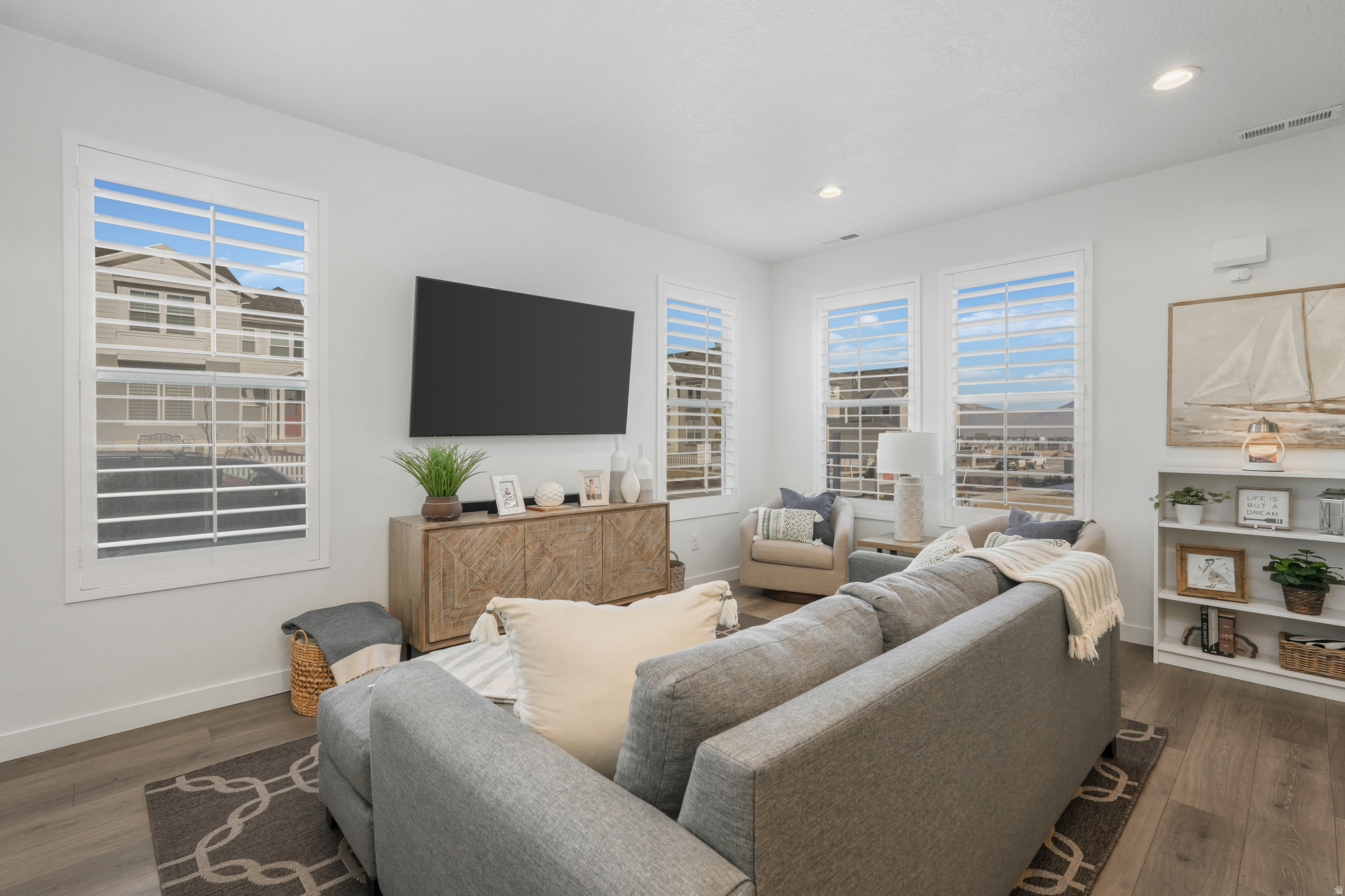 DAYBREAK - Residential