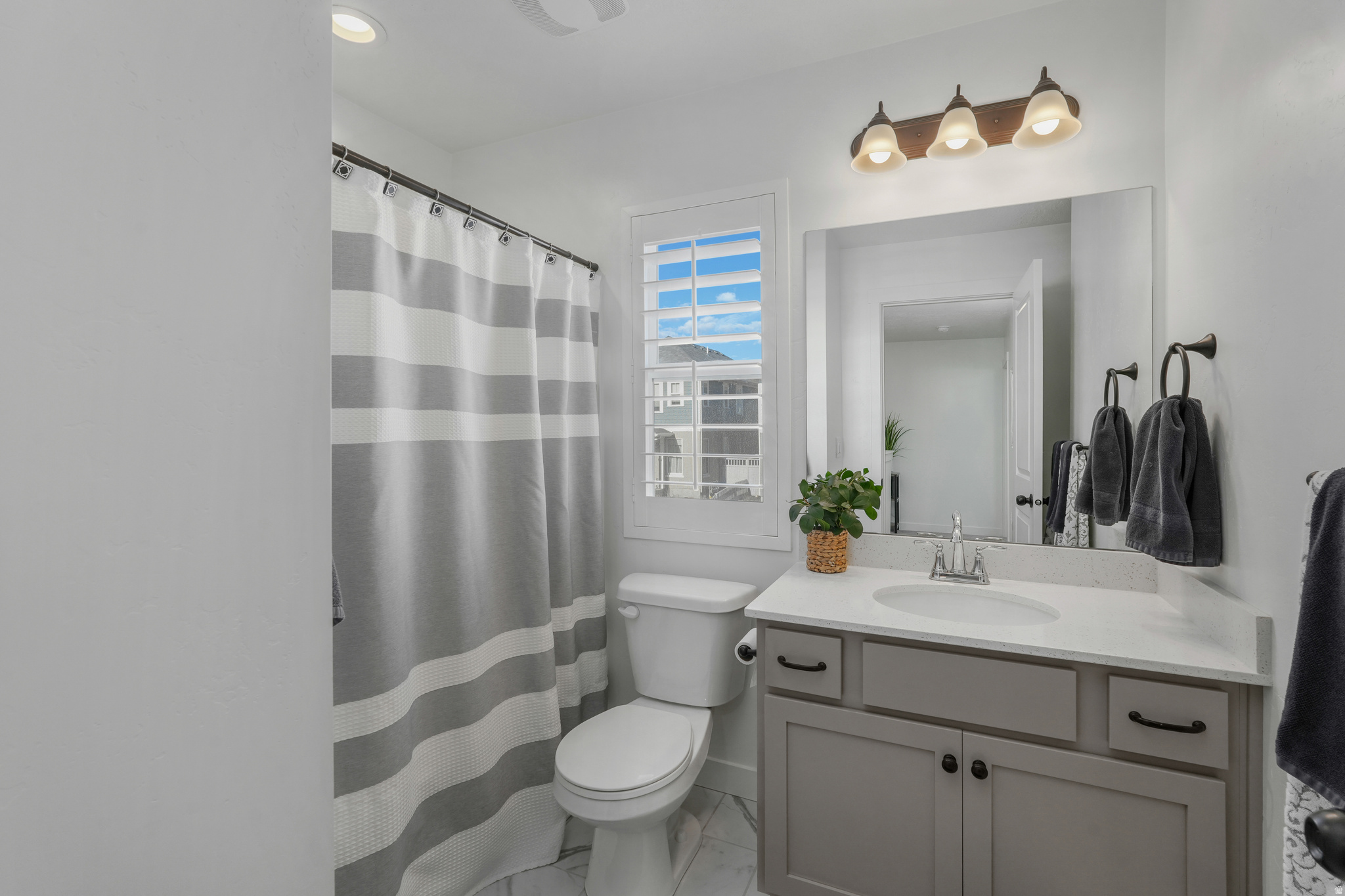 DAYBREAK - Residential