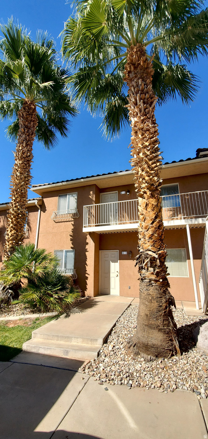 LA VENITA CONDO - Residential