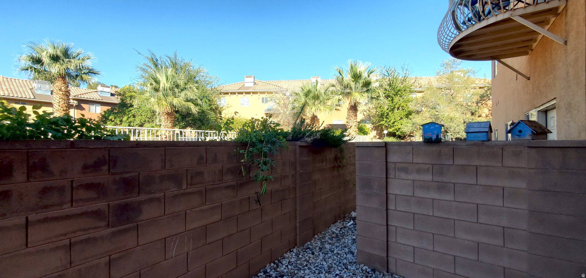 LA VENITA CONDO - Residential