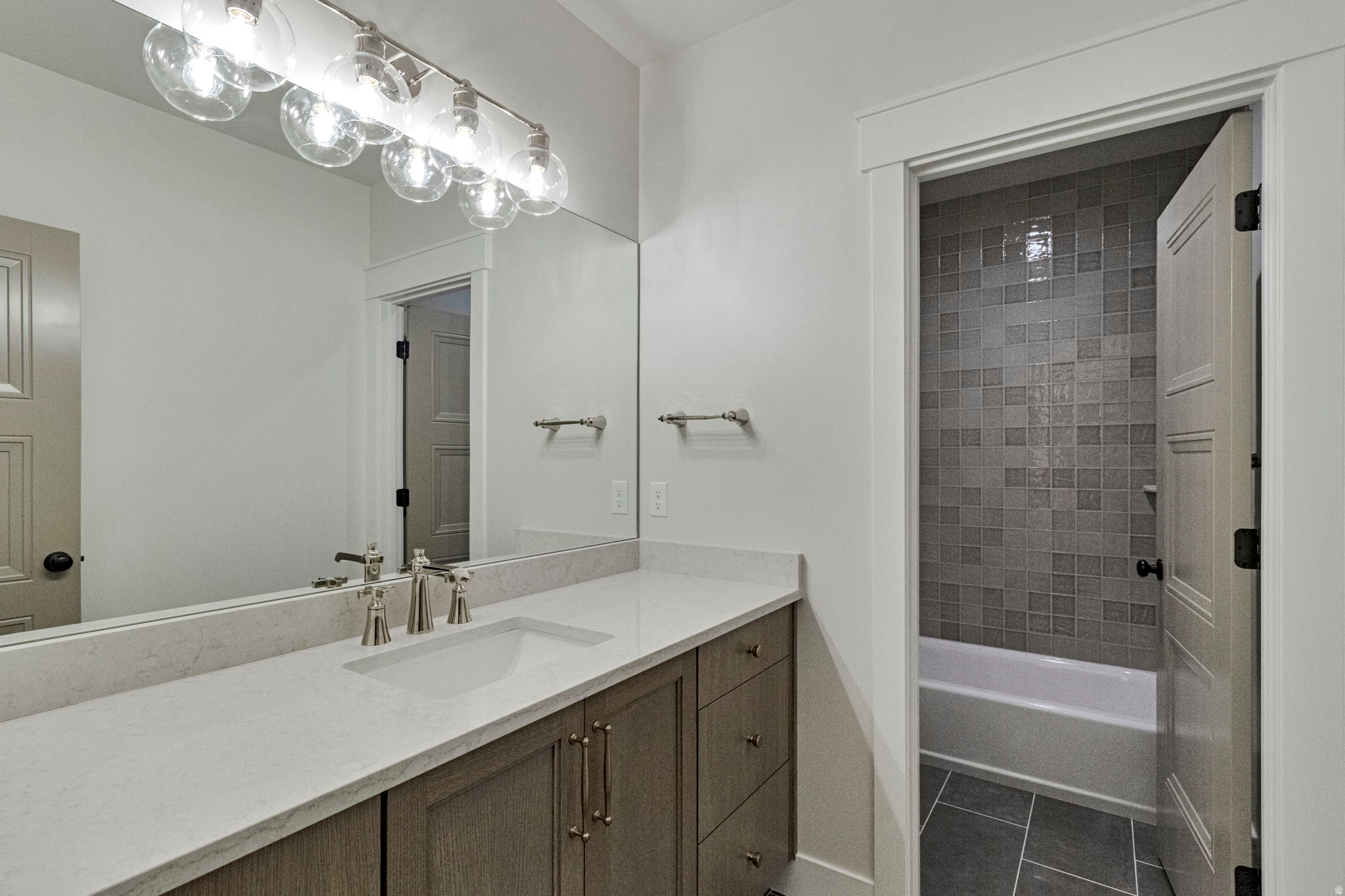 AMBER FIELDS - Residential