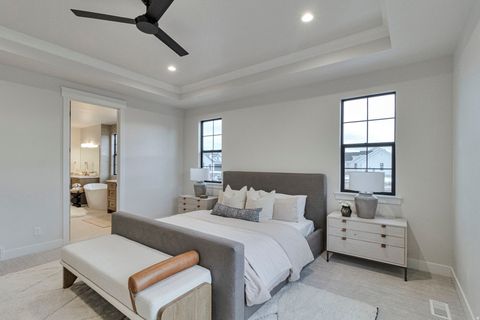 Tiny photo for 315 N AMBER LN W, Layton, UT 84041 (MLS # 2125796)