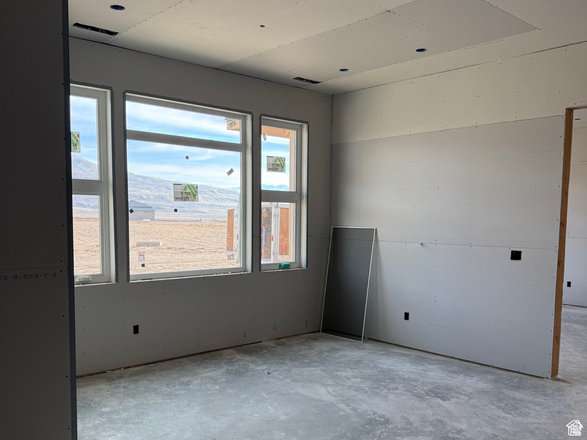 SUMMERLAND RANCHES - Residential