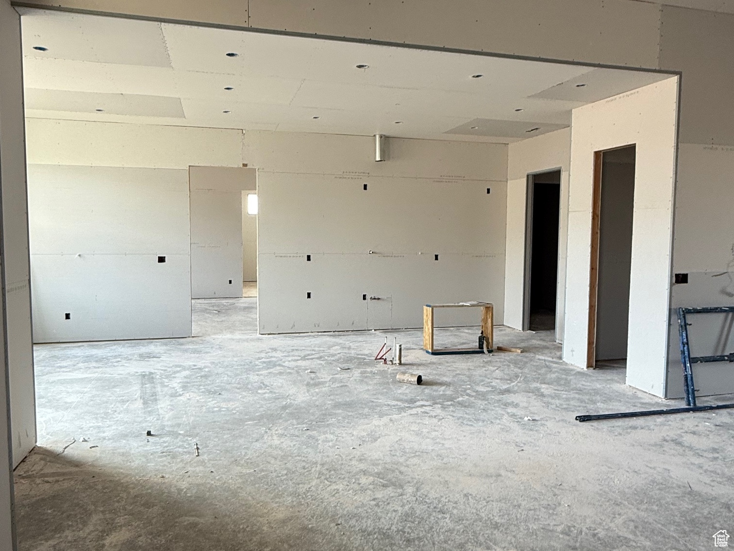 SUMMERLAND RANCHES - Residential
