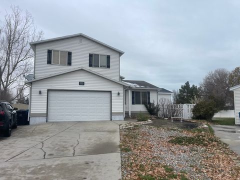 153 COUNTRY CLUB DR Stansbury Park UT 84074