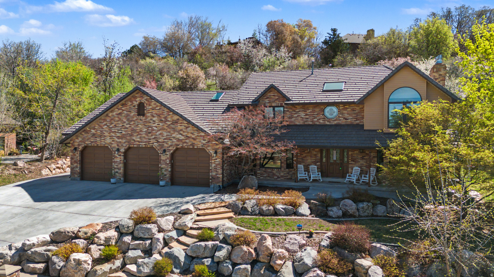 OAK CREEK ESTATES - Residential