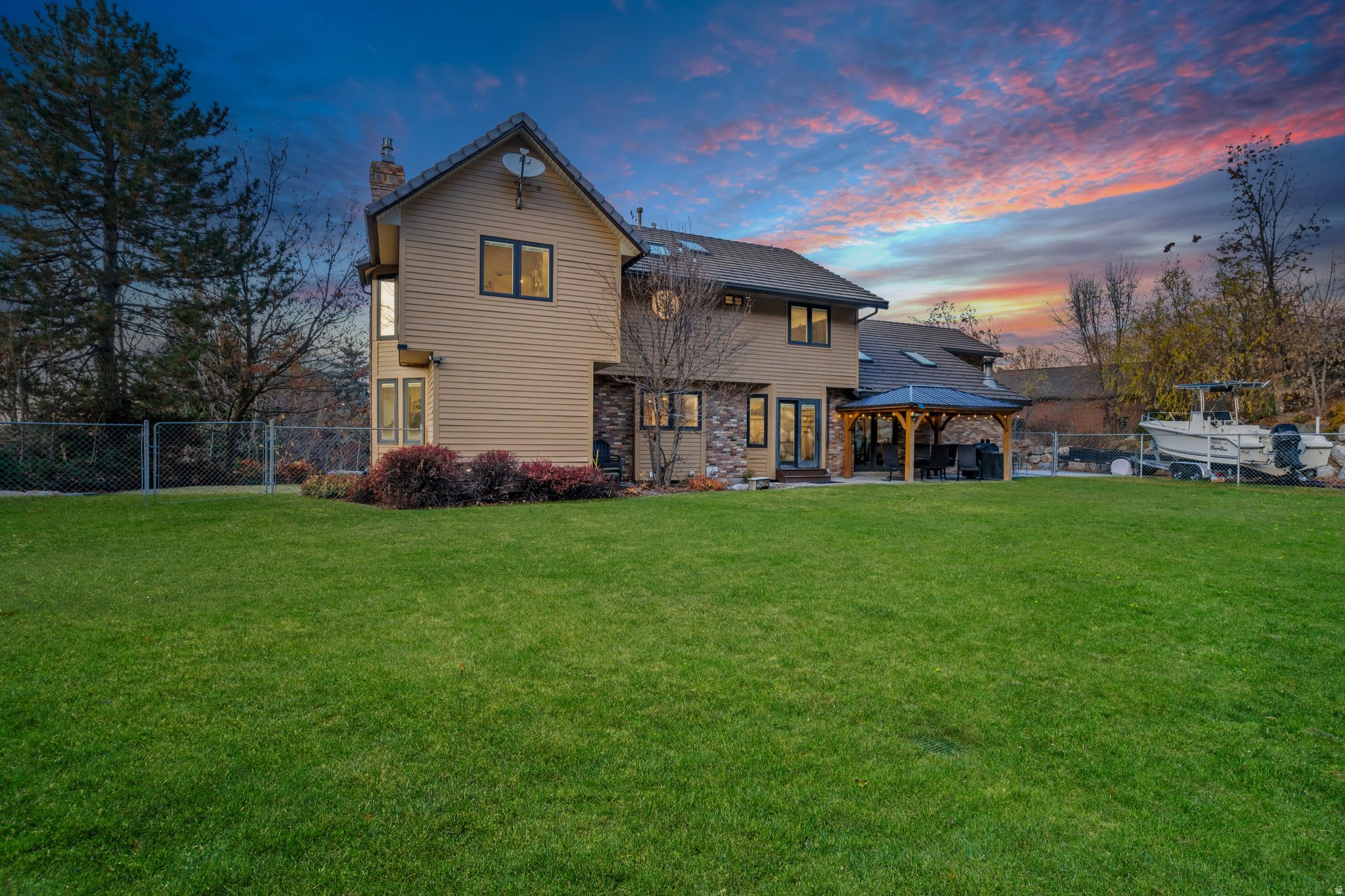 OAK CREEK ESTATES - Residential