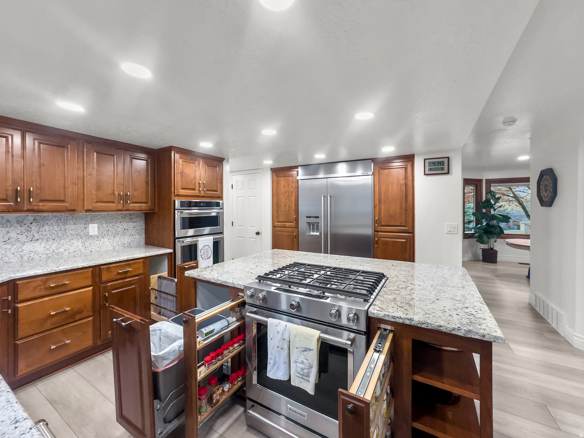 OAK CREEK ESTATES - Residential