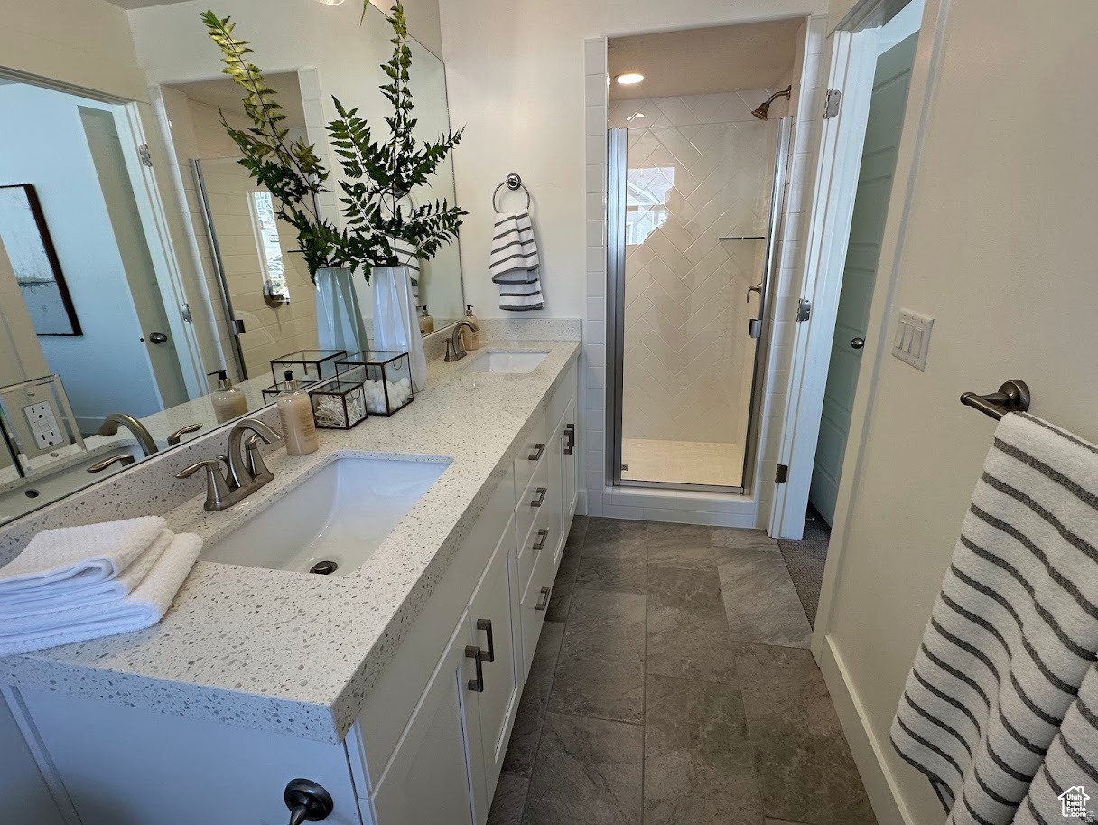 FOX CANYON - Residential