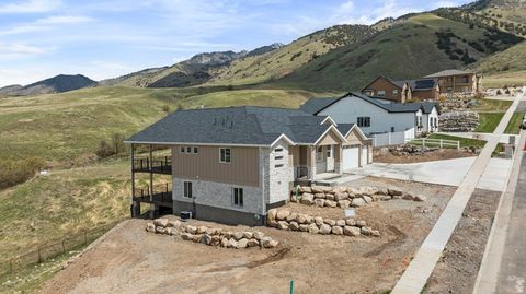 Tiny photo for 2275 E MEADOWLARK LN N, North Logan, UT 84341 (MLS # 2147191)