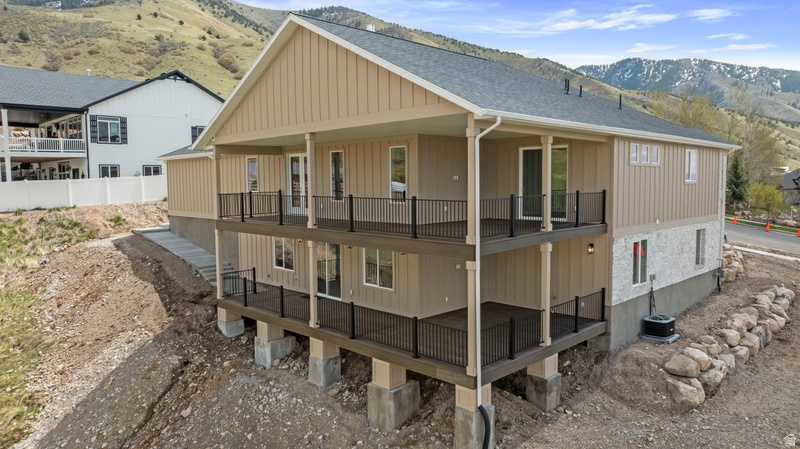 BONNEVILLE TRAIL - Residential