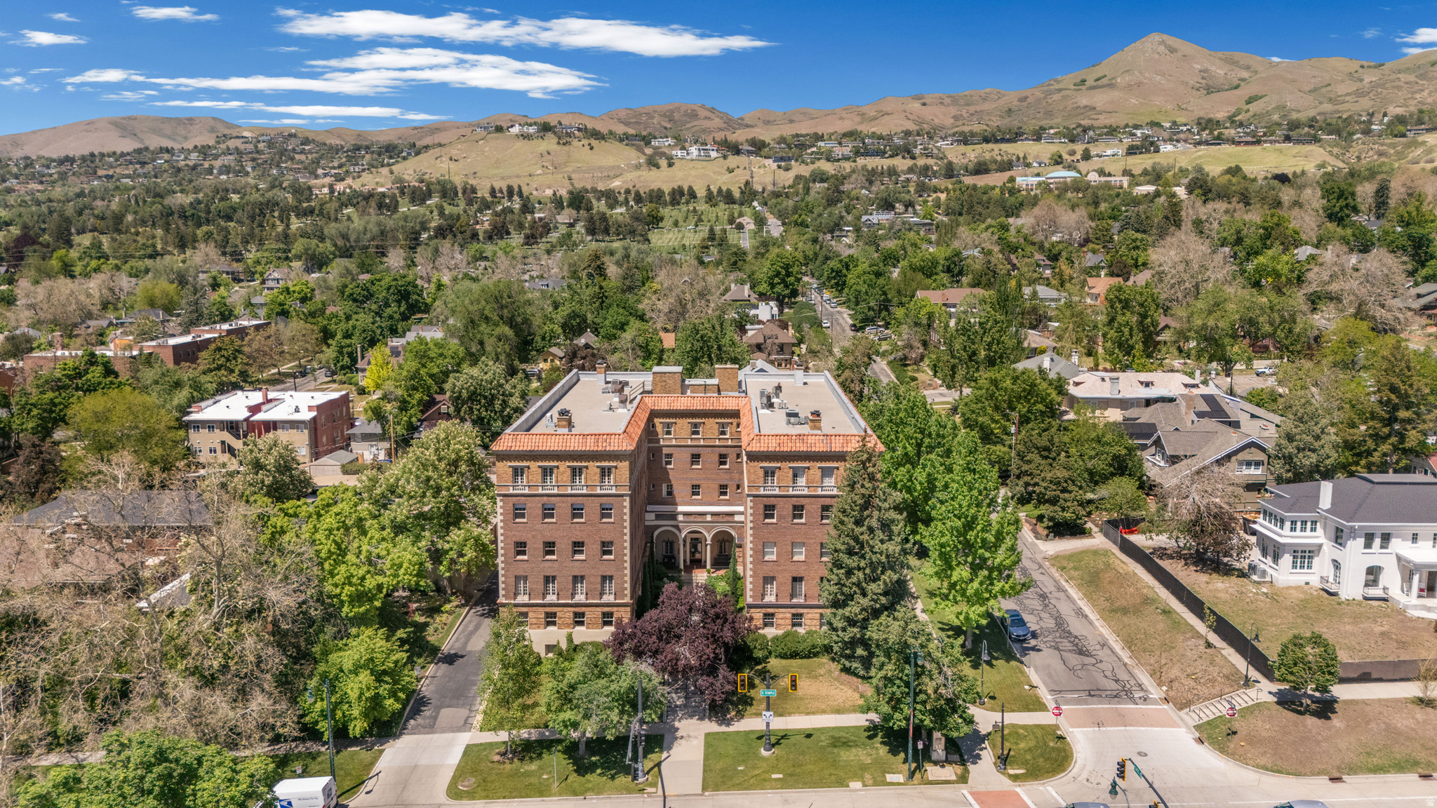 MAYFLOWER - Residential