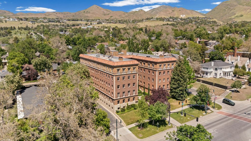 Photo of 1283 E SOUTH TEMPLE S #101, Salt Lake City, UT 84102 (MLS # 2159540)