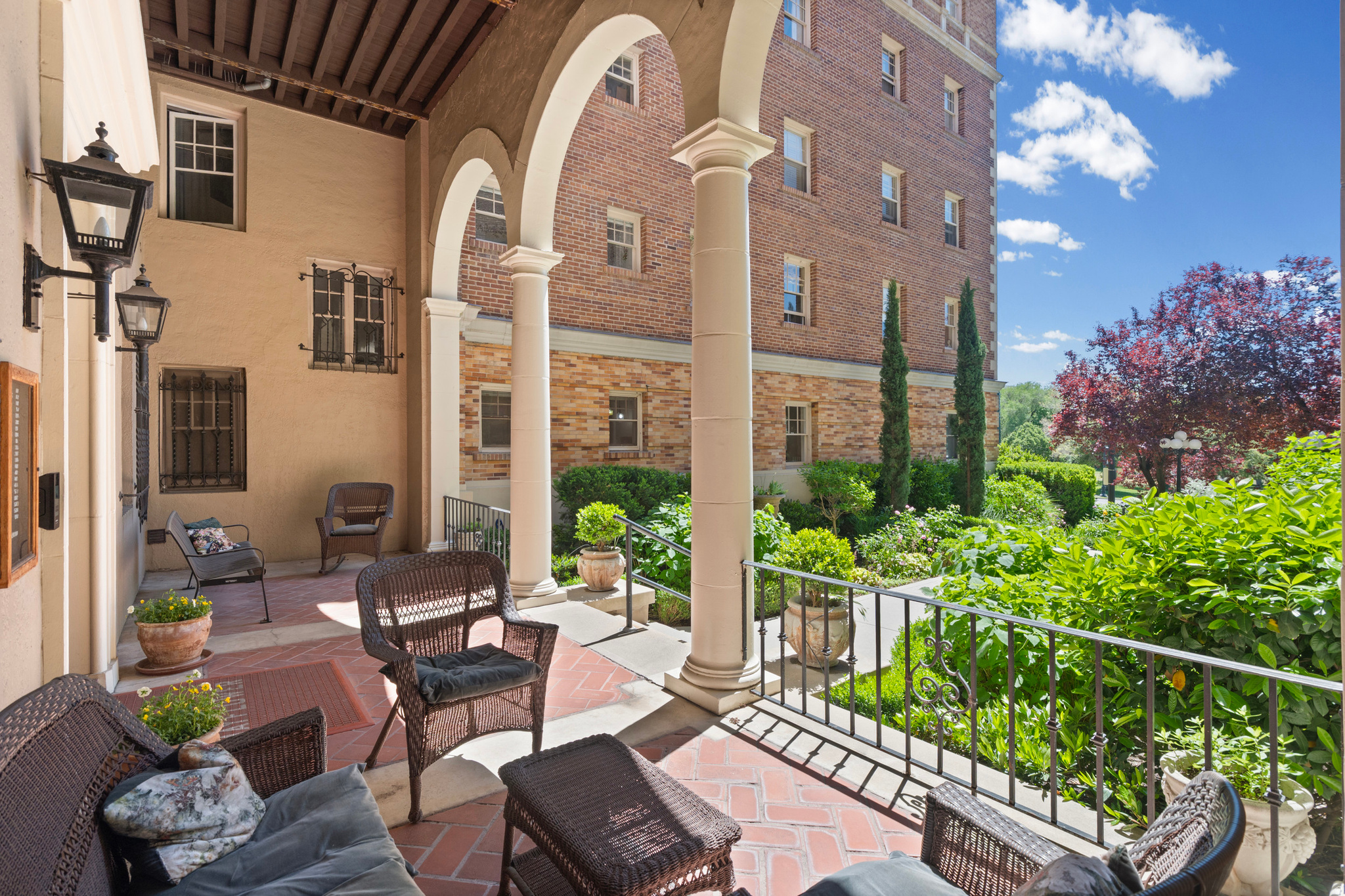 MAYFLOWER - Residential