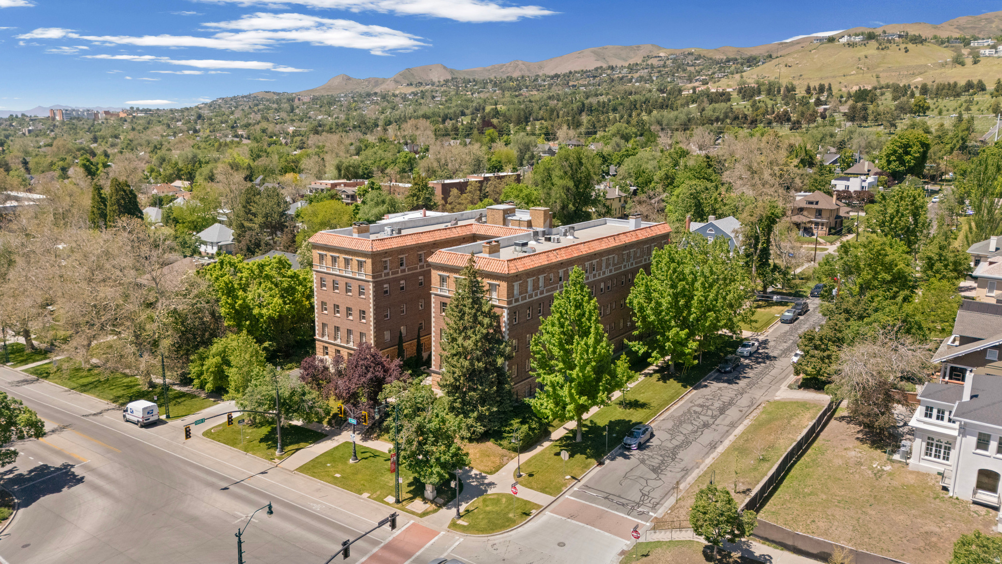 MAYFLOWER - Residential