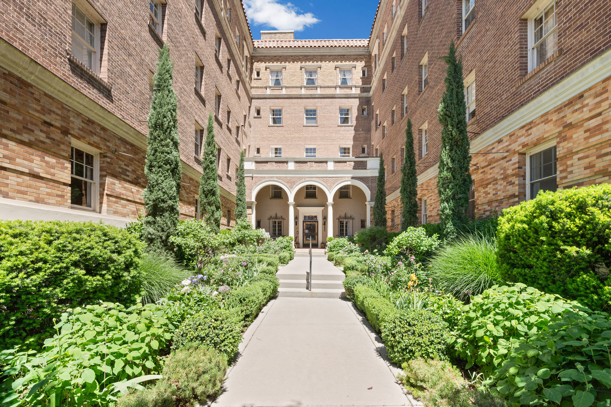 MAYFLOWER - Residential