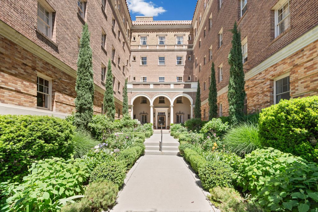 Photo of 1283 E SOUTH TEMPLE S #101, Salt Lake City, UT 84102 (MLS # 2159540)