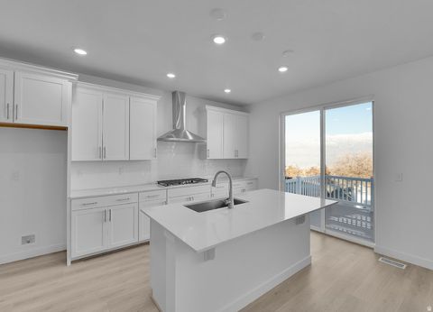 Tiny photo for 56 E NIGHT HERON CV #612, Saratoga Springs, UT 84045 (MLS # 2142590)