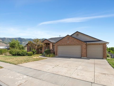Tiny photo for 527 E 3575 N, North Ogden, UT 84414 (MLS # 2181735)