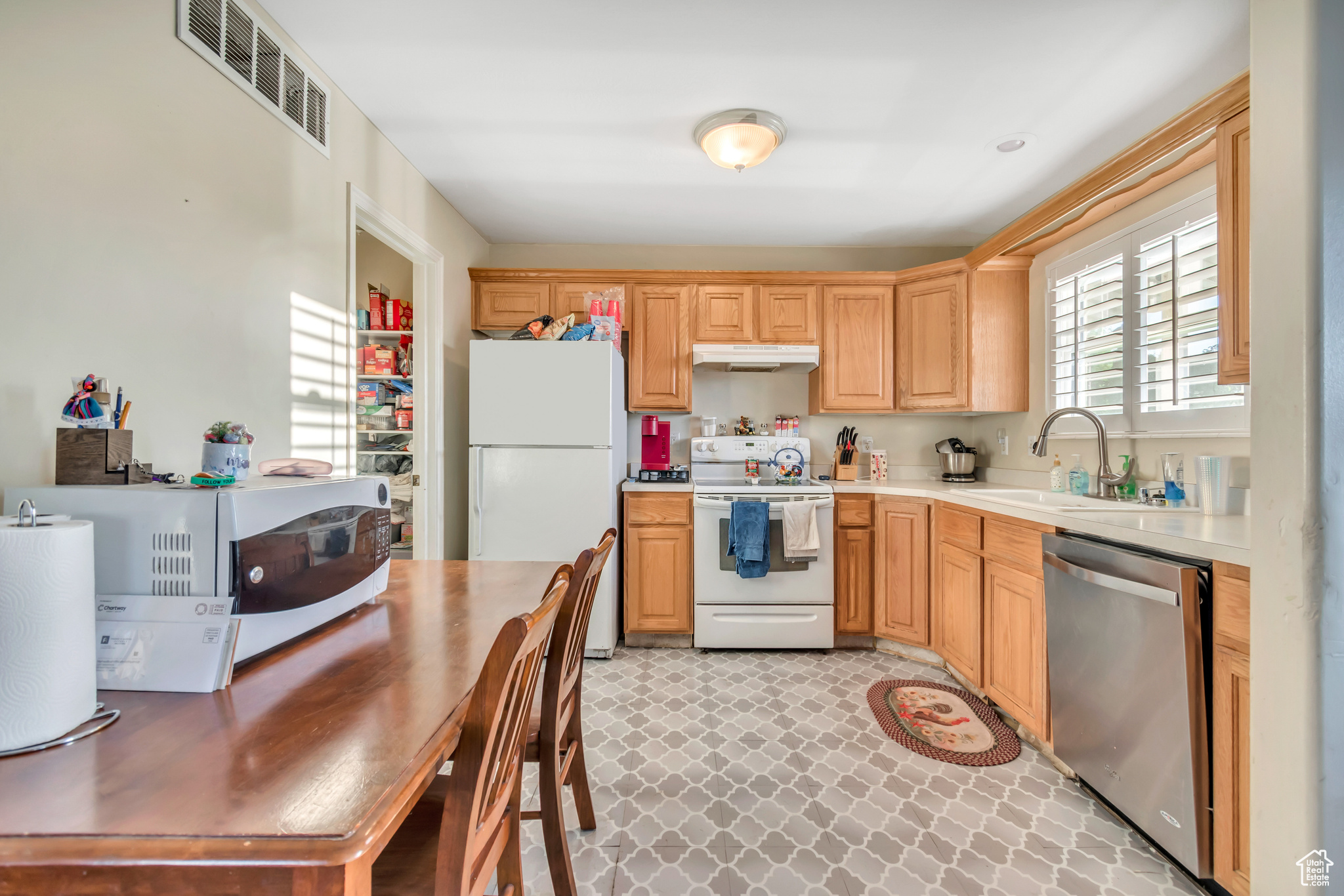 EASTSIDE ESTATES - Residential Income