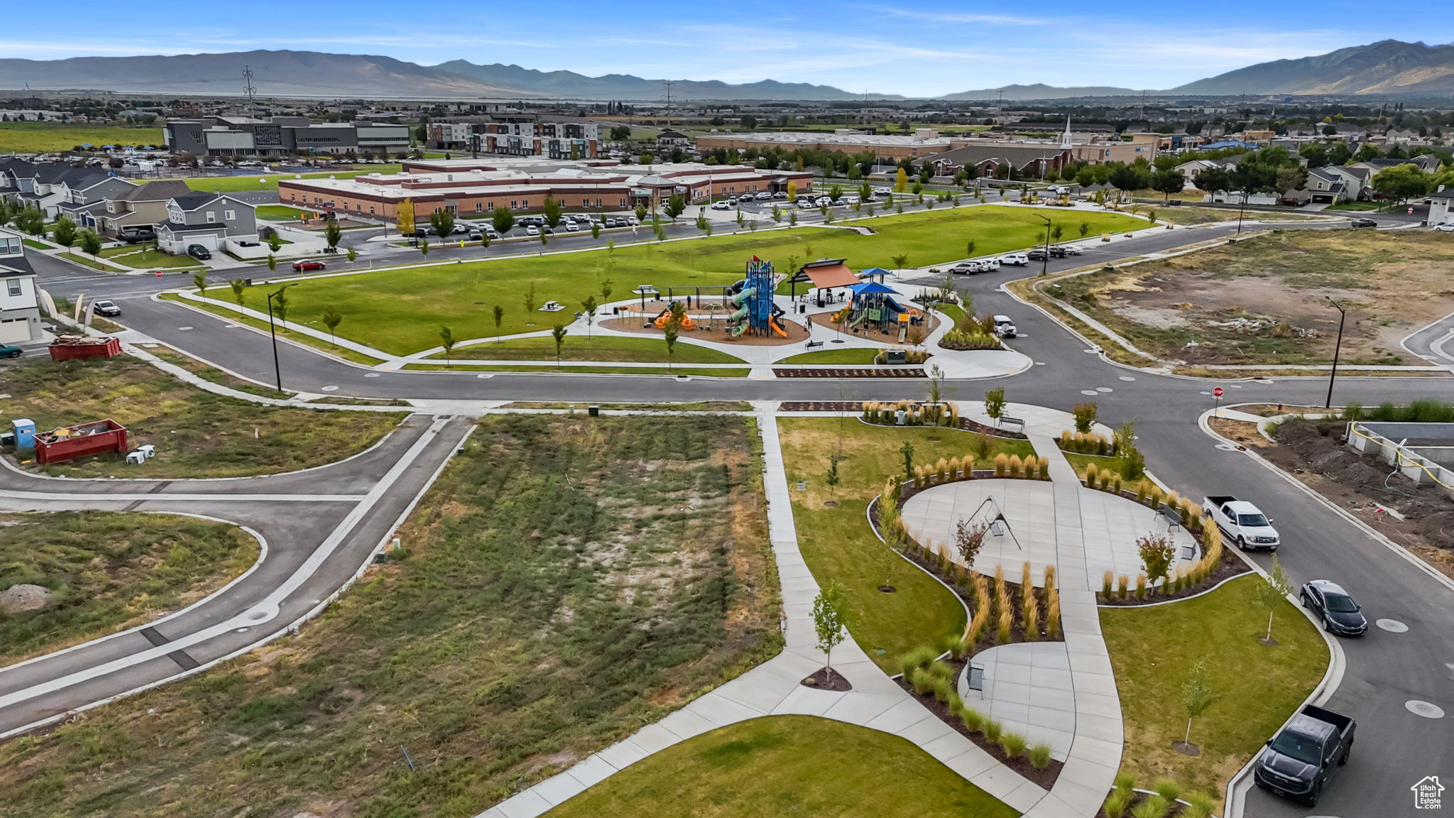 WEST FIELD CENTRAL - Residential Income