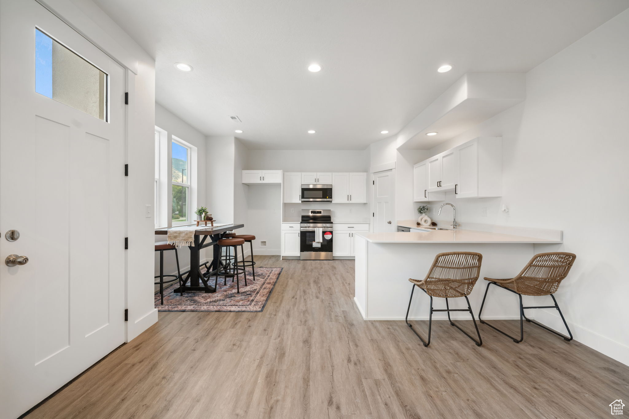 WEST FIELD CENTRAL - Residential Income