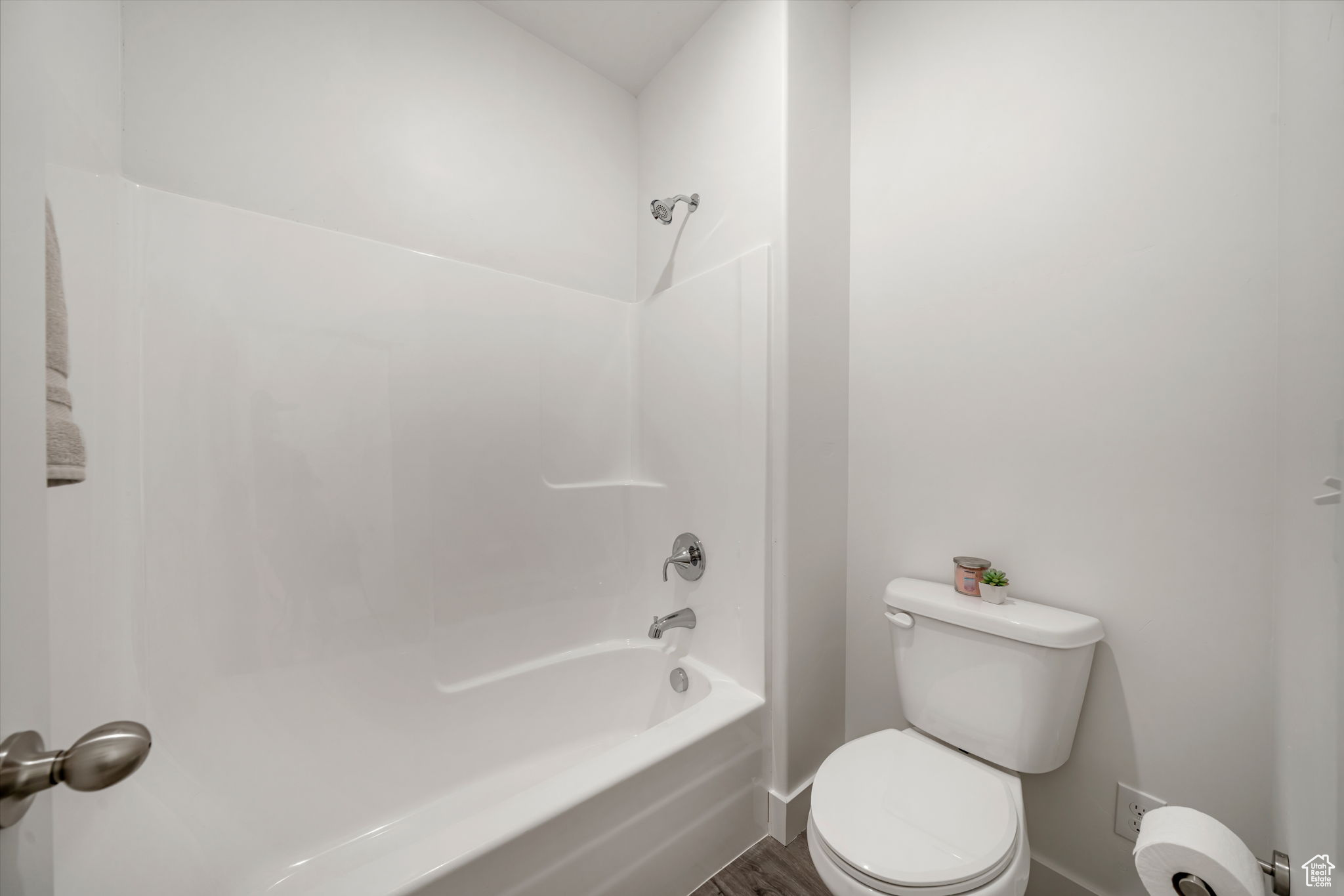 WEST FIELD CENTRAL - Residential Income