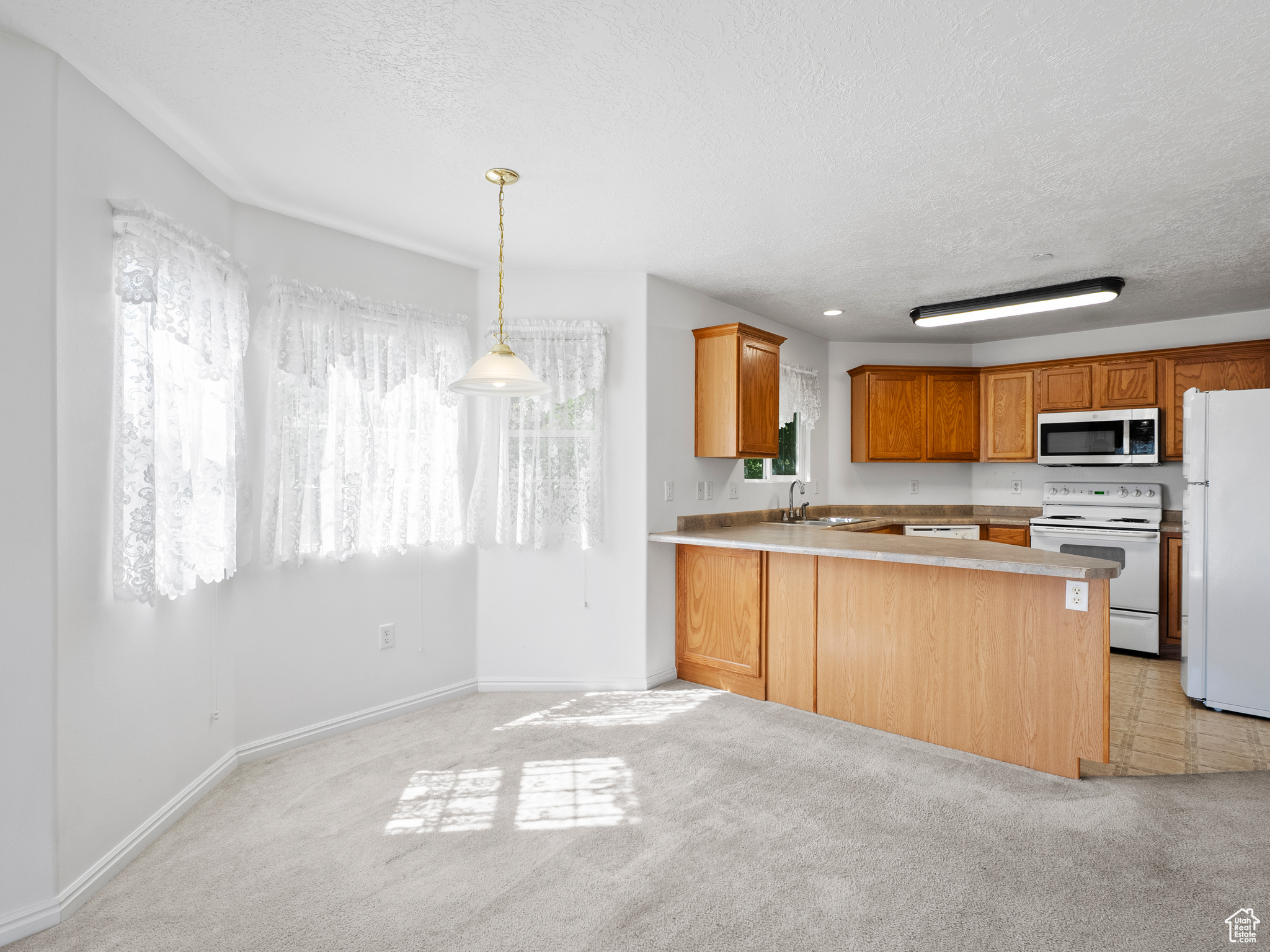 DAYBREAK @ HARVEST HILLS - Residential