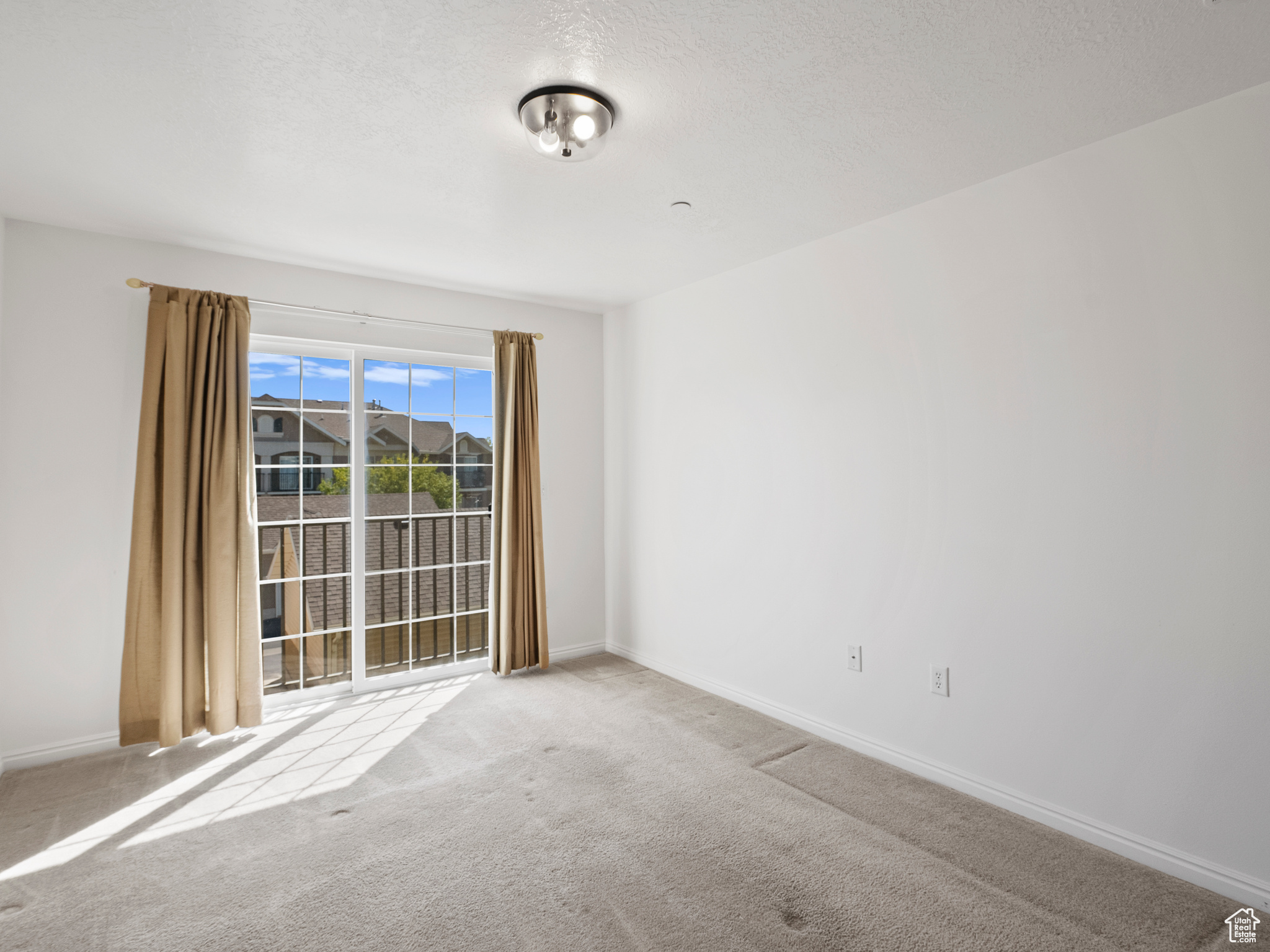 DAYBREAK @ HARVEST HILLS - Residential