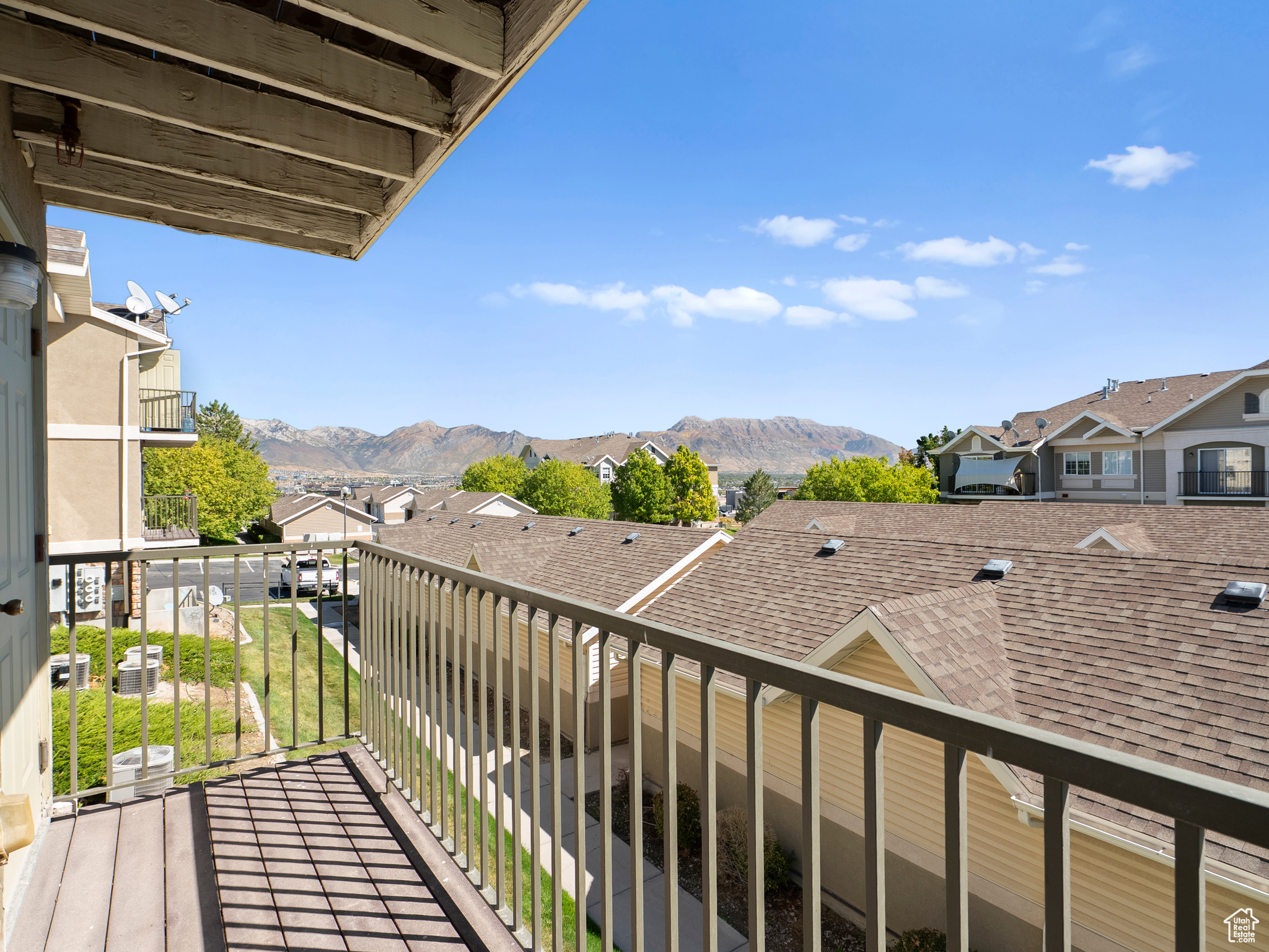 DAYBREAK @ HARVEST HILLS - Residential