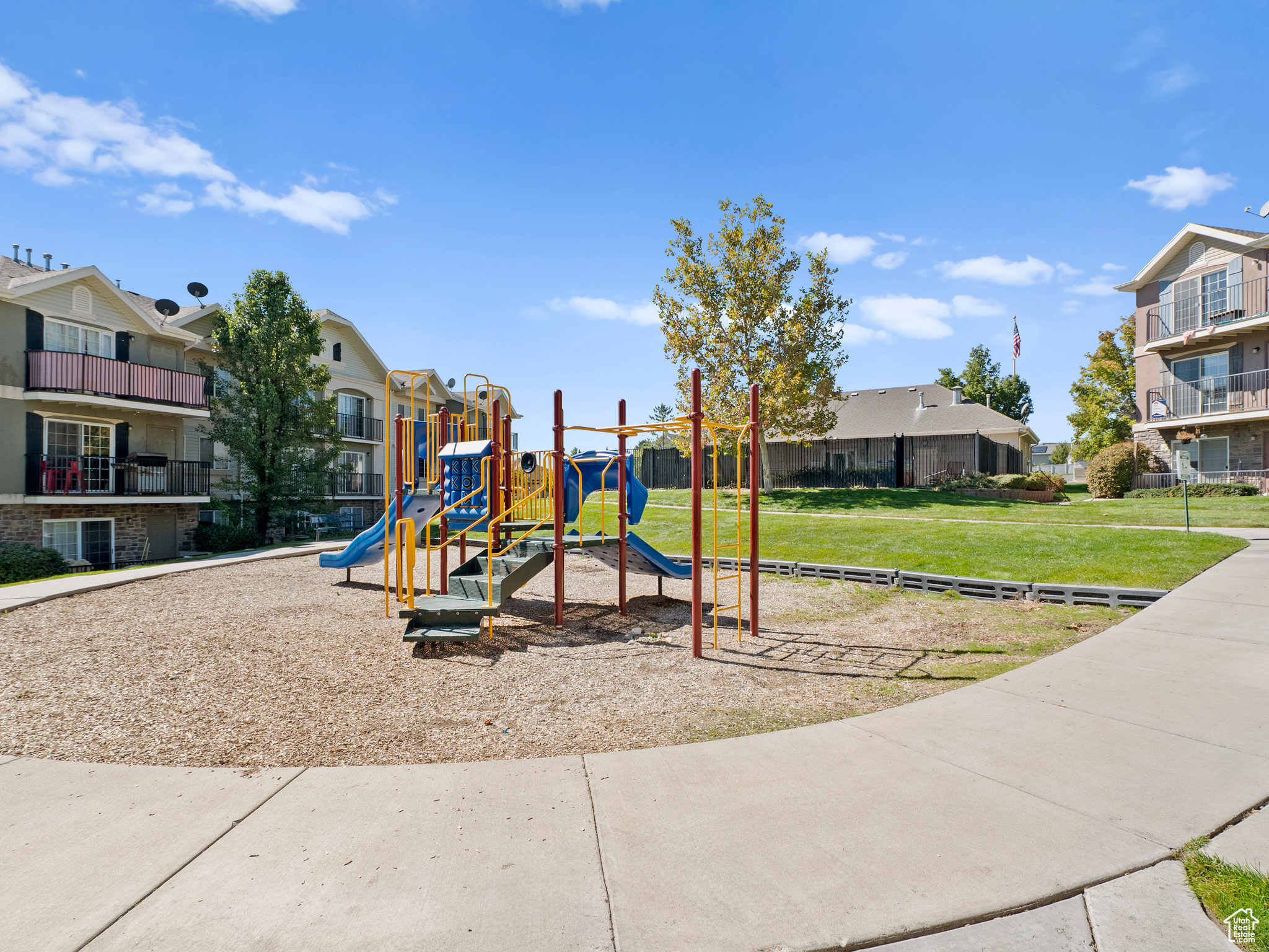 DAYBREAK @ HARVEST HILLS - Residential